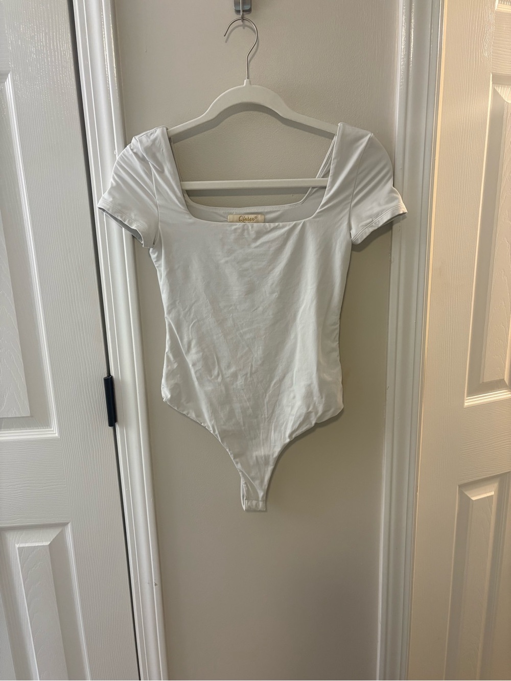 Qinsen Square Neck Bodysuit